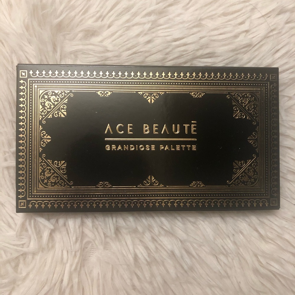 Ace Beaute Grandiose eyeshadow palette
